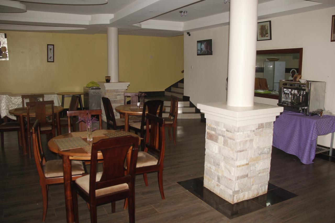 Cepha'S Inn Kabale Exteriör bild